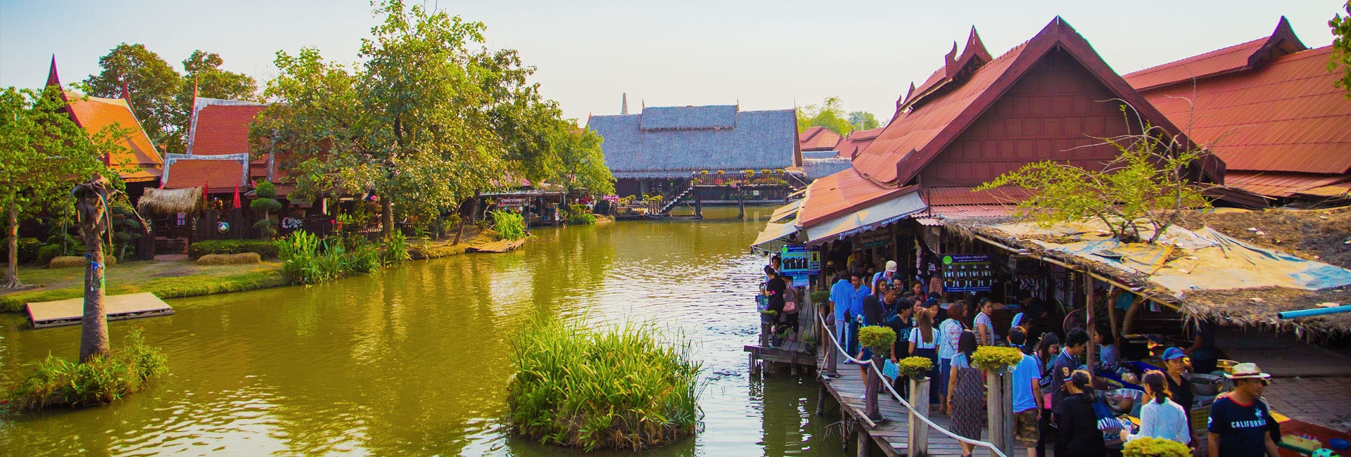 สัมผัสบรรยากาศตลาดน้ำ ดุจย้อนไปในวันวาน สมัยกรุงเก่า